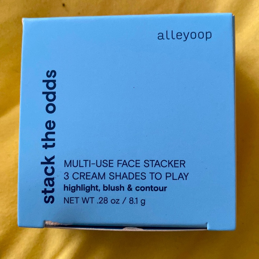 NWOT Stack The Odds Multi-Use Face Stacker